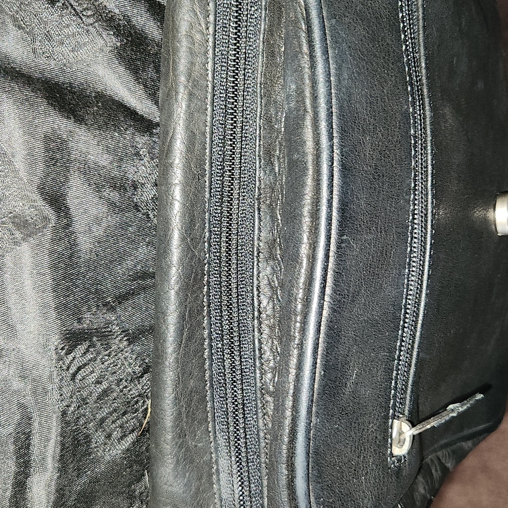 Cayon Outback Leather Backpack Purse - Picture 5 of 11
